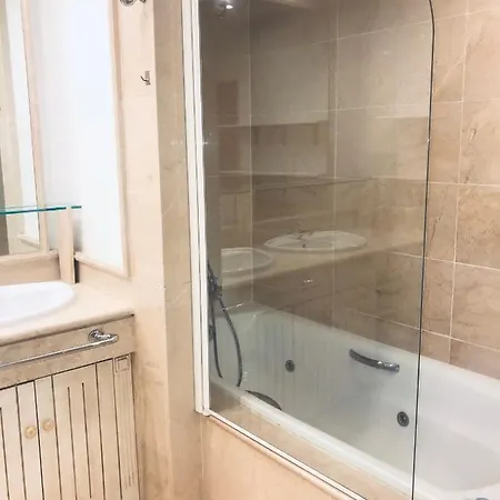 Puerto Banus La Alzambra - Vasari