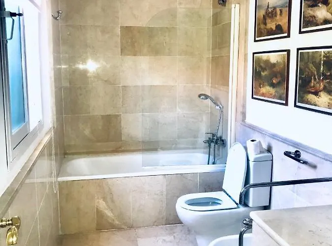 Puerto Banus La Alzambra - Vasari *