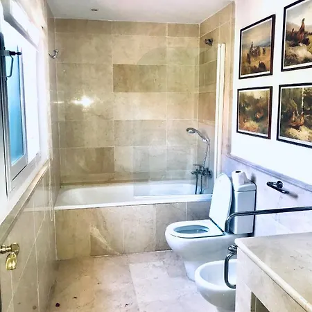 Puerto Banus La Alzambra - Vasari *