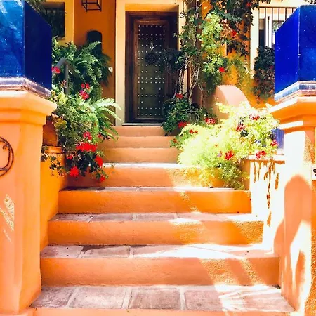 Villa Puerto Banus La Alzambra - Vasari *