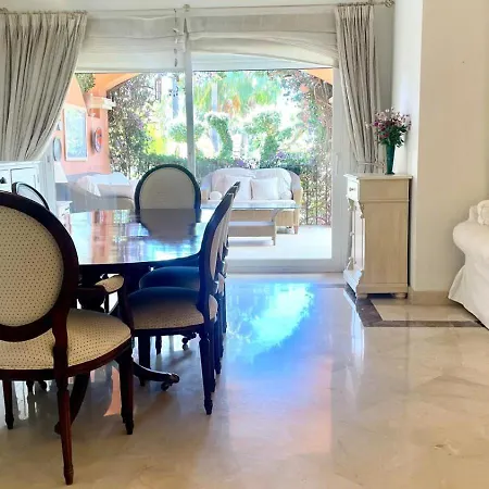 Puerto Banus La Alzambra - Vasari Villa Marbella