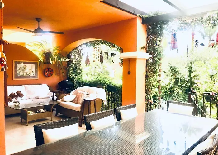 Puerto Banus La Alzambra - Vasari Villa Marbella